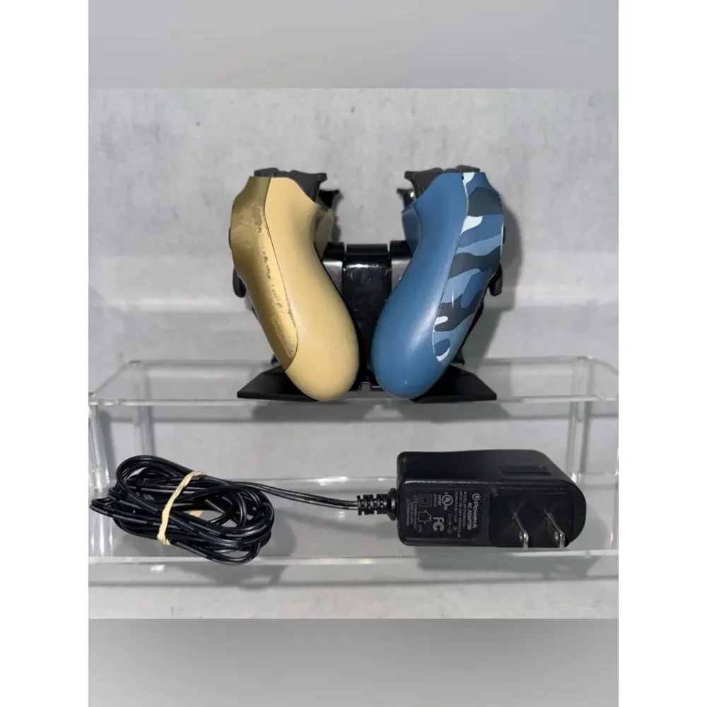 EUC PowerA Dual Charging Station with 2 PlayStation PS4 Controllers Blue Camo